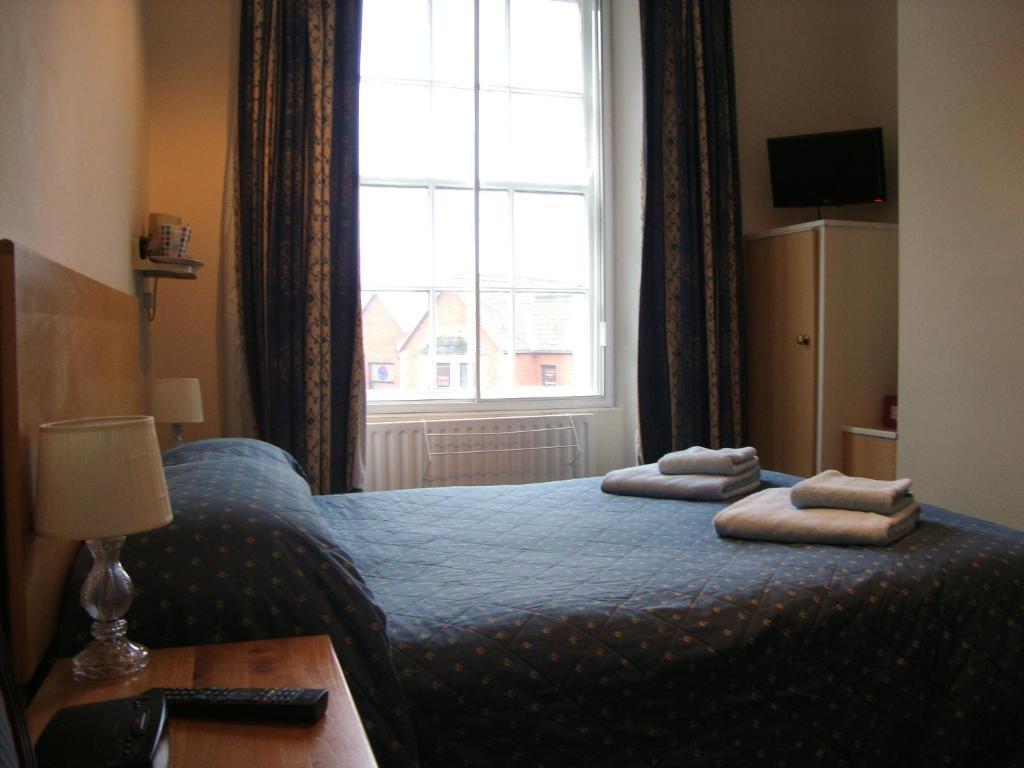 Clock Tower Hotel Exeter Szoba fotó